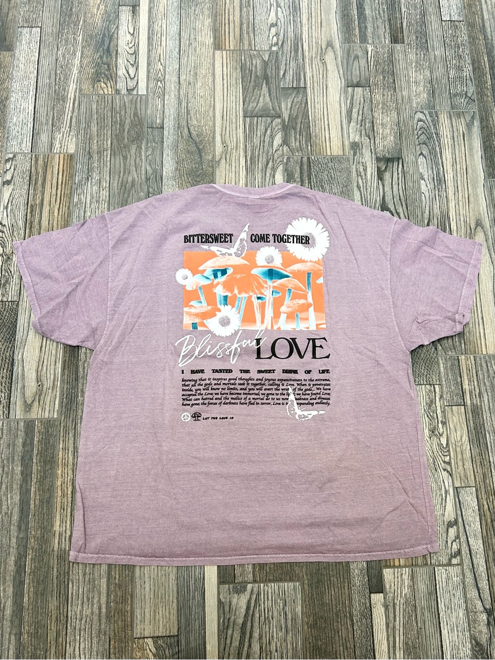 👁️ NWT Bittersweet "Blissful Love" Purple Graphic T-Shirt Psychedelic Mushroom